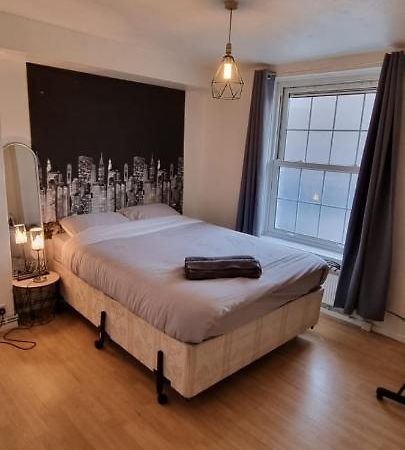 Property In Brixton London Exterior foto